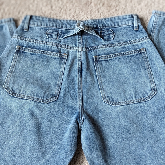 Straight Leg Jeans - Picture 6 of 6